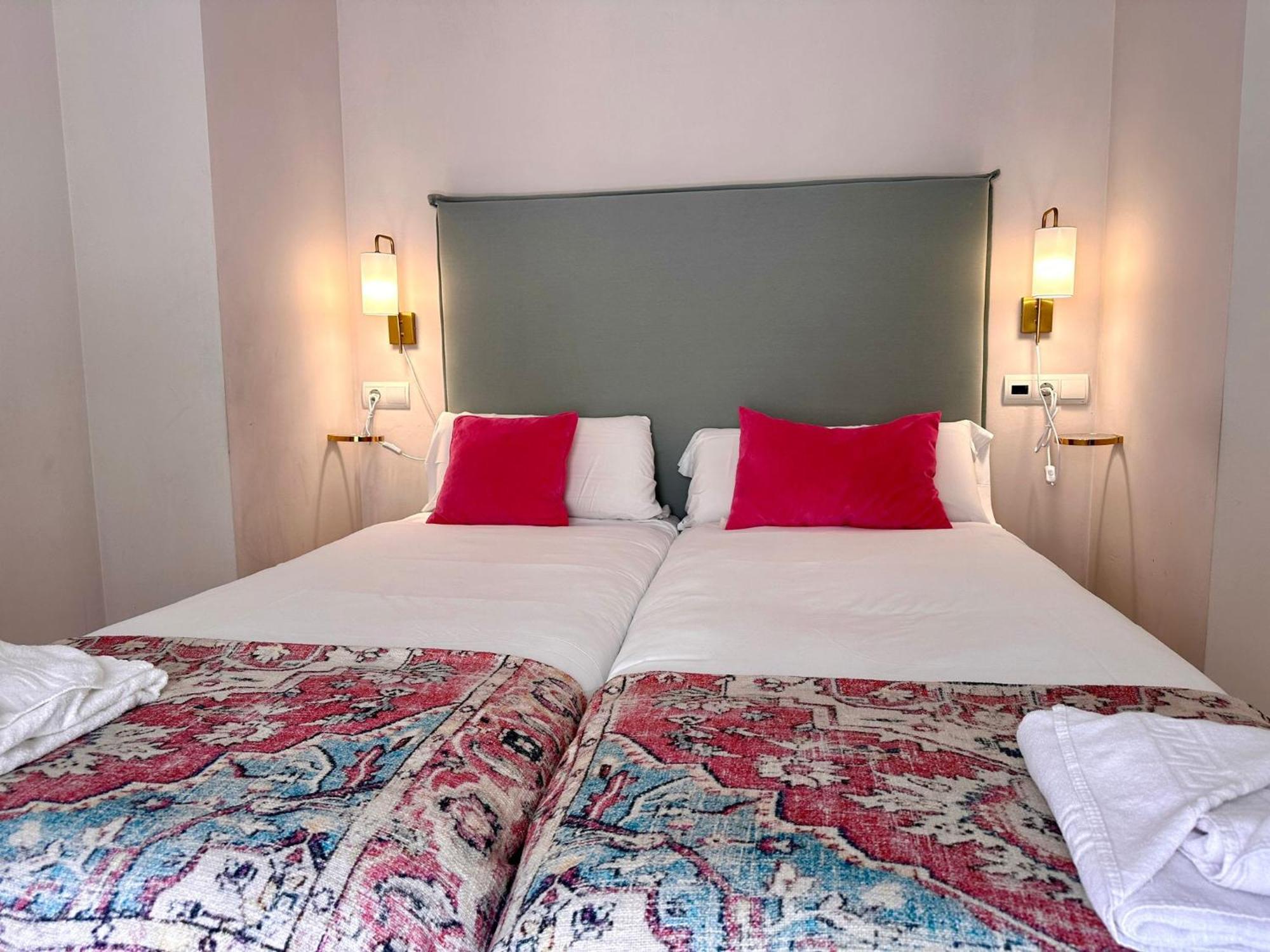 Urbe10 Pries Suite Malaga Exterior photo
