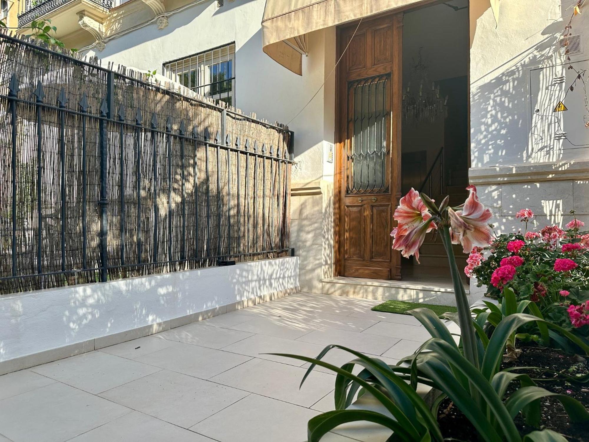 Urbe10 Pries Suite Malaga Exterior photo